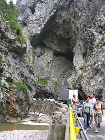 Біказ