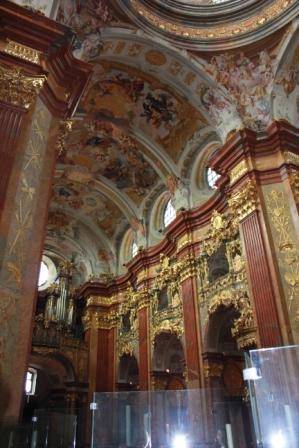 Очень красивая церковь в замке Мелька.JPG