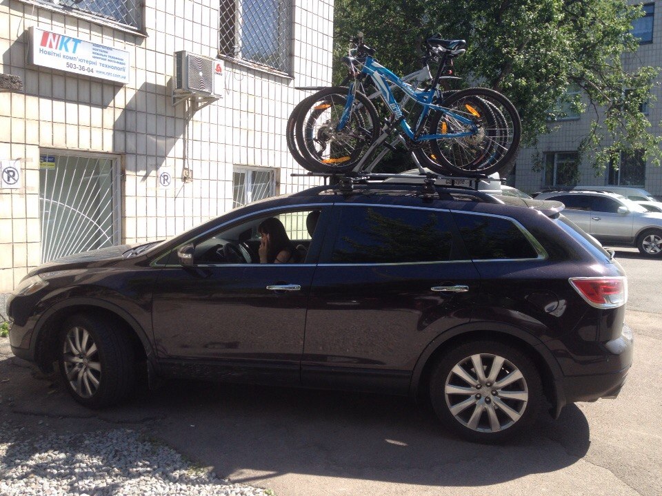 Mazda-CX9 + CarStyle WingStyle-757 + Thule FreeRide-532