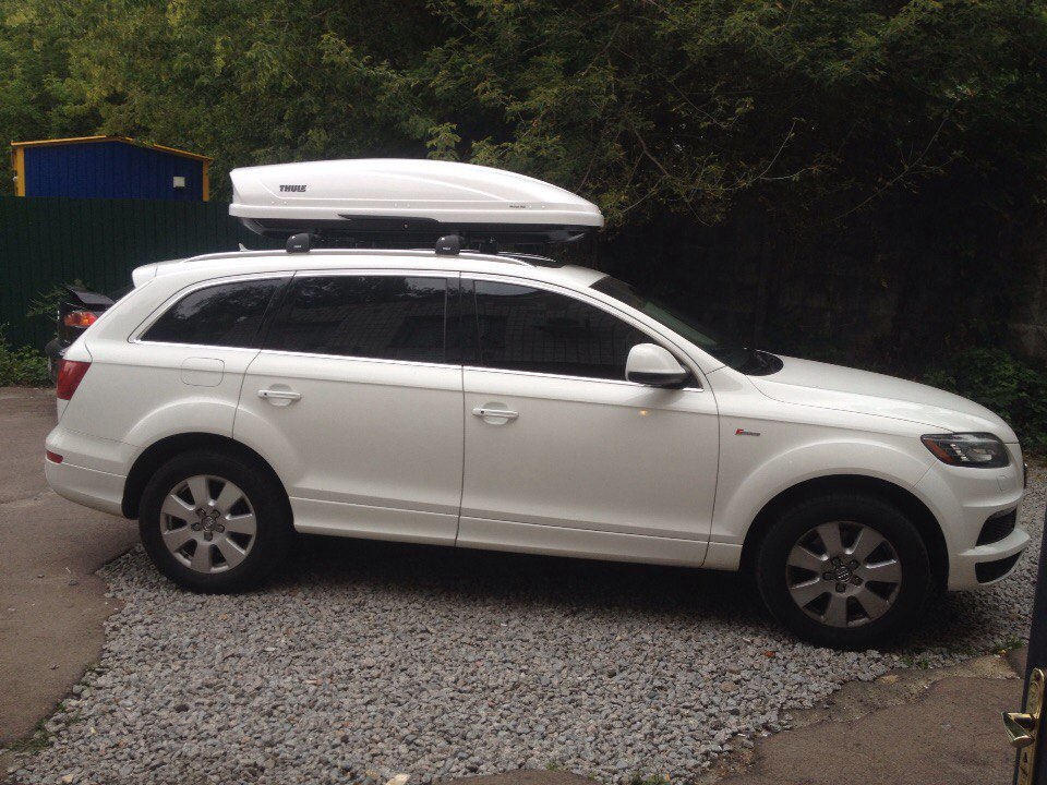 Audi Q7 + Thule Motion 800W + Thule Edge
