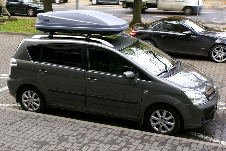 box-thule-touring-780-bagaznik-szary-czarny-cubik-lodz2.jpg