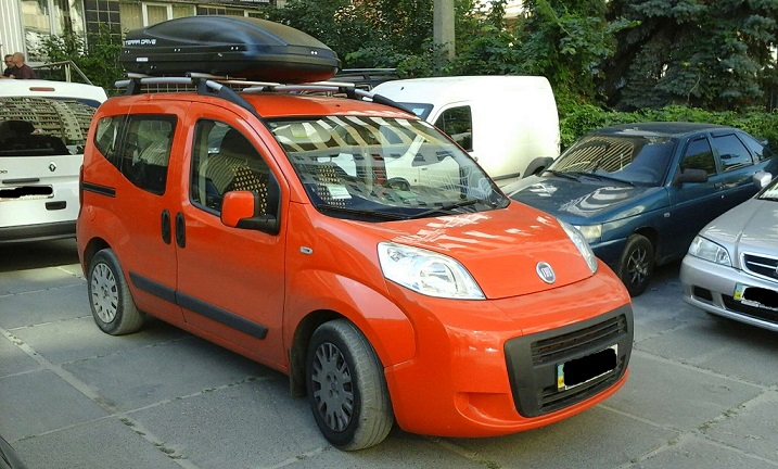 Багажник Amos Futura Aero и бокс Terra Drive-480 (черный) на Fiat Qubo