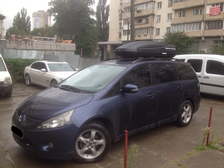 Багажник Aguri Prestige и бокс Terra Drive-480 (черный) на Mitsubishi Grandis