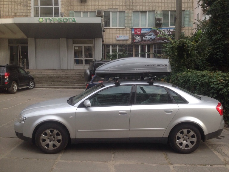 Багажник Amos Dromader Wind Plus и бокс Terra Drive-440 (серый) на Audi A4