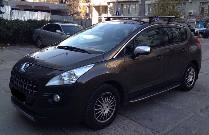 Багажник Thule-753 с поперечинами StreamStyle на Peugeot 3008