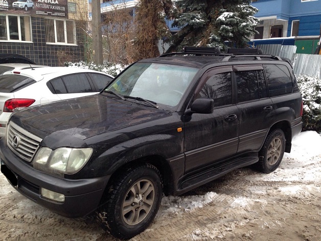 Багажник Aguri Prestige Black и крепление Amos SkiLock 5 Black на Lexus GX 470