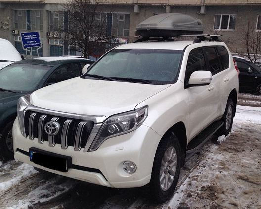 Багажник CarStyle Rails с поперечинами StreamStyle и бокс Terra Drive-480 (серый) на Toyota Land Cruiser