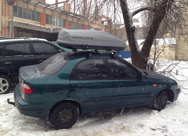 Багажник Amos Dromader Aero и бокс Terra Drive-440 (серый) на Daewoo Lanos