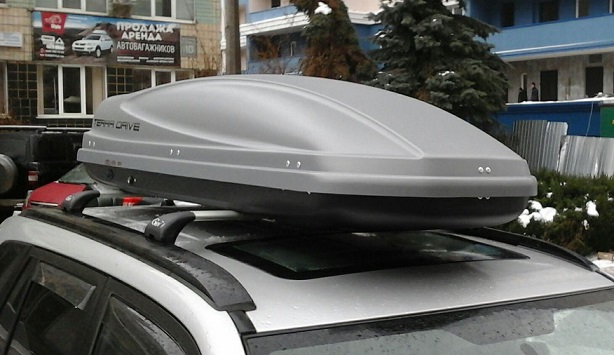 Багажник Gev Geo Black и бокс Terra Drive-480 (серый) на Suzuki Grand Vitara
