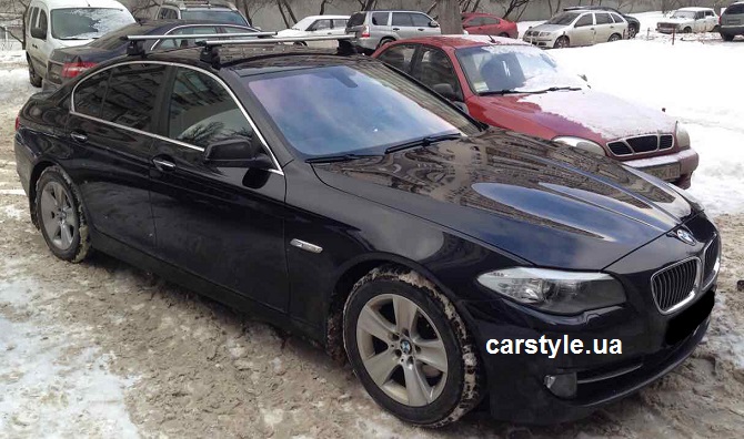 Багажник Thule-753 с поперечинами Stream на BMW 5 series