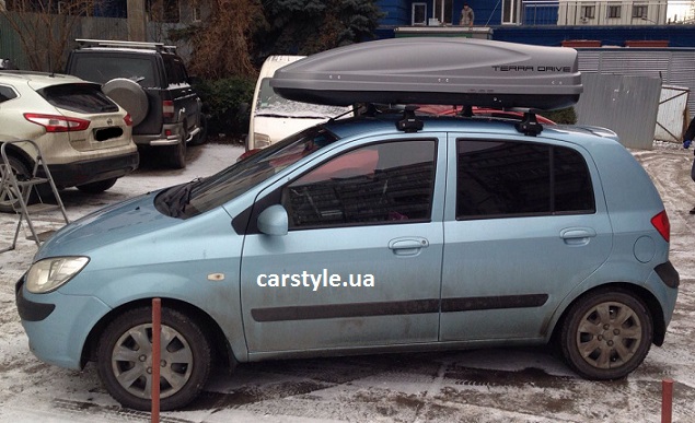 Багажник Thule-754 с поперечинами Stream и бокс Terra Drive-480 (серый) на Hyundai Getz