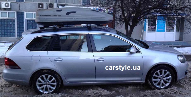 Багажник CarStyle Rails с поперечинами Stream и бокс Terra Drive-480 (серый) на VW Golf