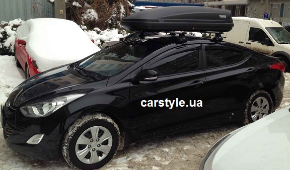 Багажник Thule-754 с поперечинами Stream и бокс Thule Pacific на Hyundai Elantra