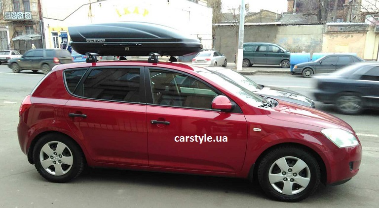 Багажник Thule-753 с поперечинами Aero и бокс WTR-480 (черный) на Kia Ceed