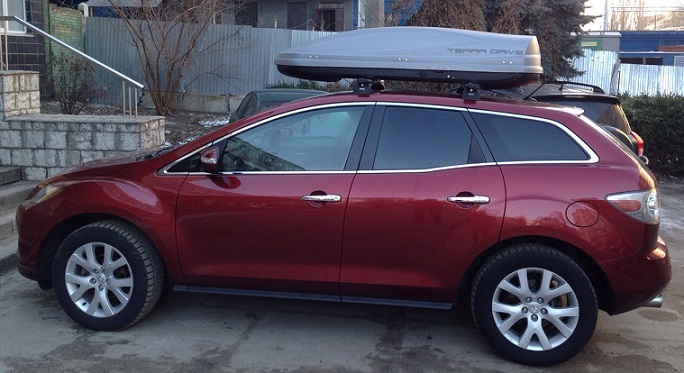 Багажник Thule-753 поперечинами Stream и бокс Terra Drive-480 (серый) на Mazda CX-7