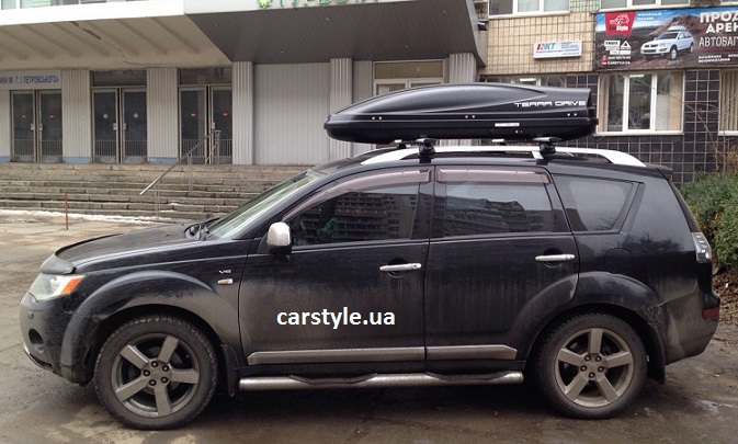 Багажник CarStyle Rails с поперечинами Stream и бокс Terra Drive-480 (черный) на Mitsubishi Outlander