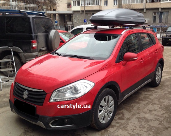 Багажник Thule-753 с поперечинами Stream и и бокс Terra Drive-480 (серый) на Suzuki SX4