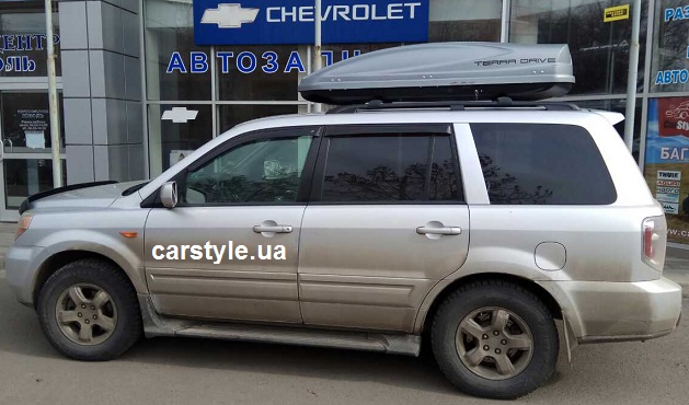 Бокс Terra Drive-480 (серый) на Honda Pilot