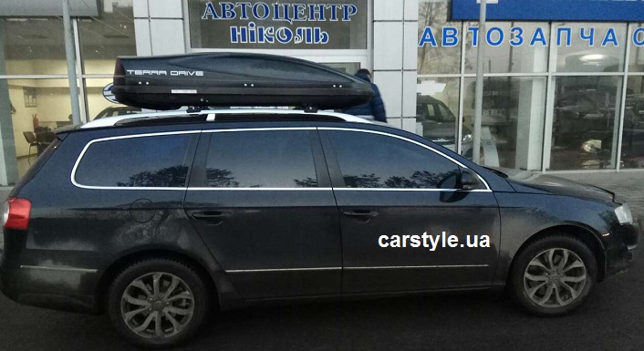 Багажник Aguri Prestige и бокс Terra Drive-480 (черный) на VW Passat