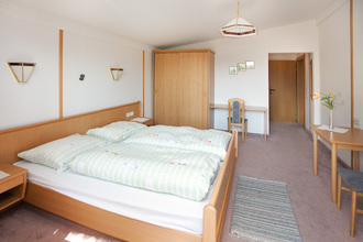 hotel 4.jpg